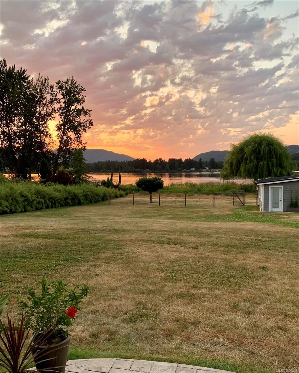 1717 Westlock Rd, Duncan, BC