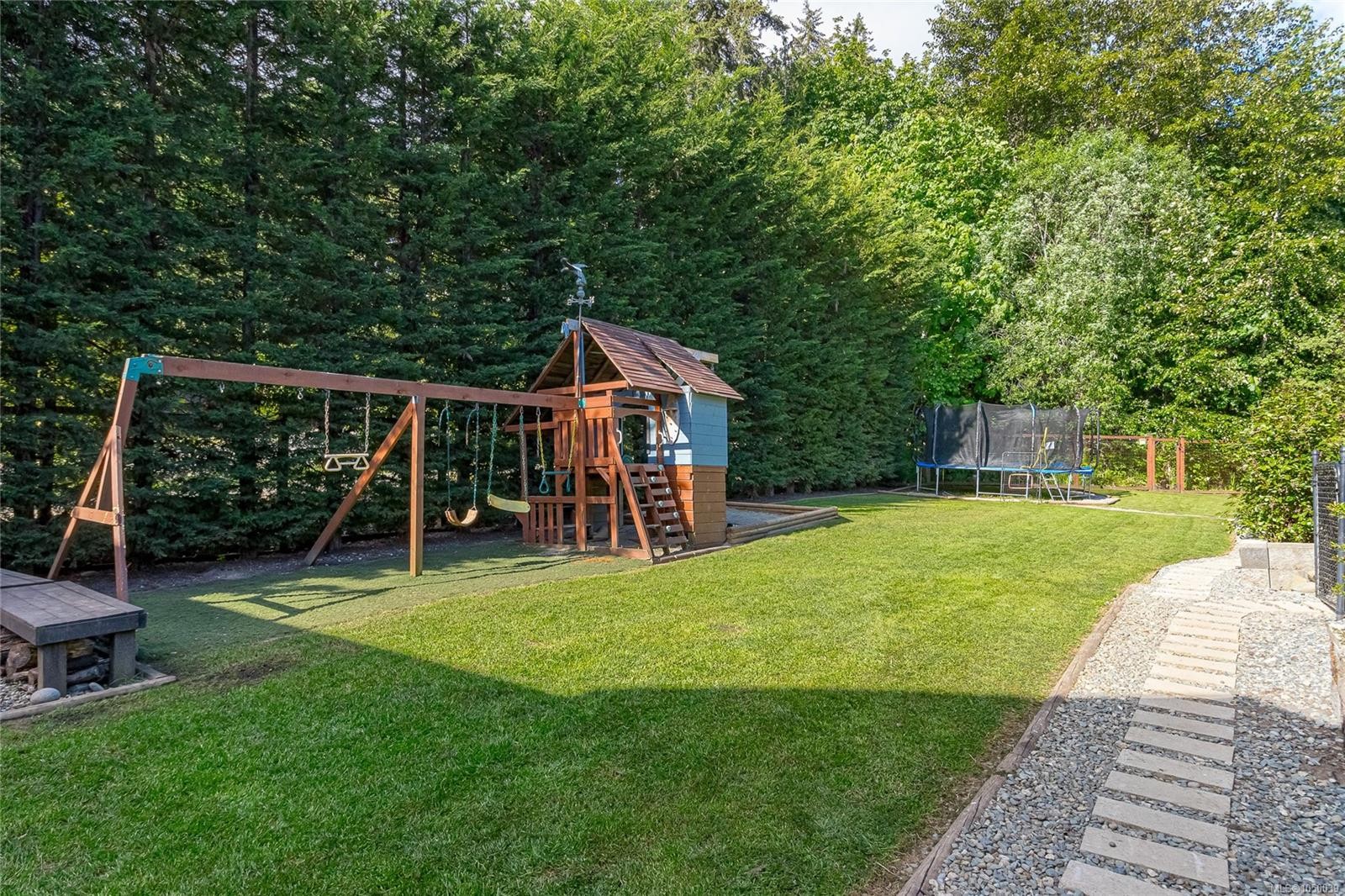 818 Craig Rd, Ladysmith, BC