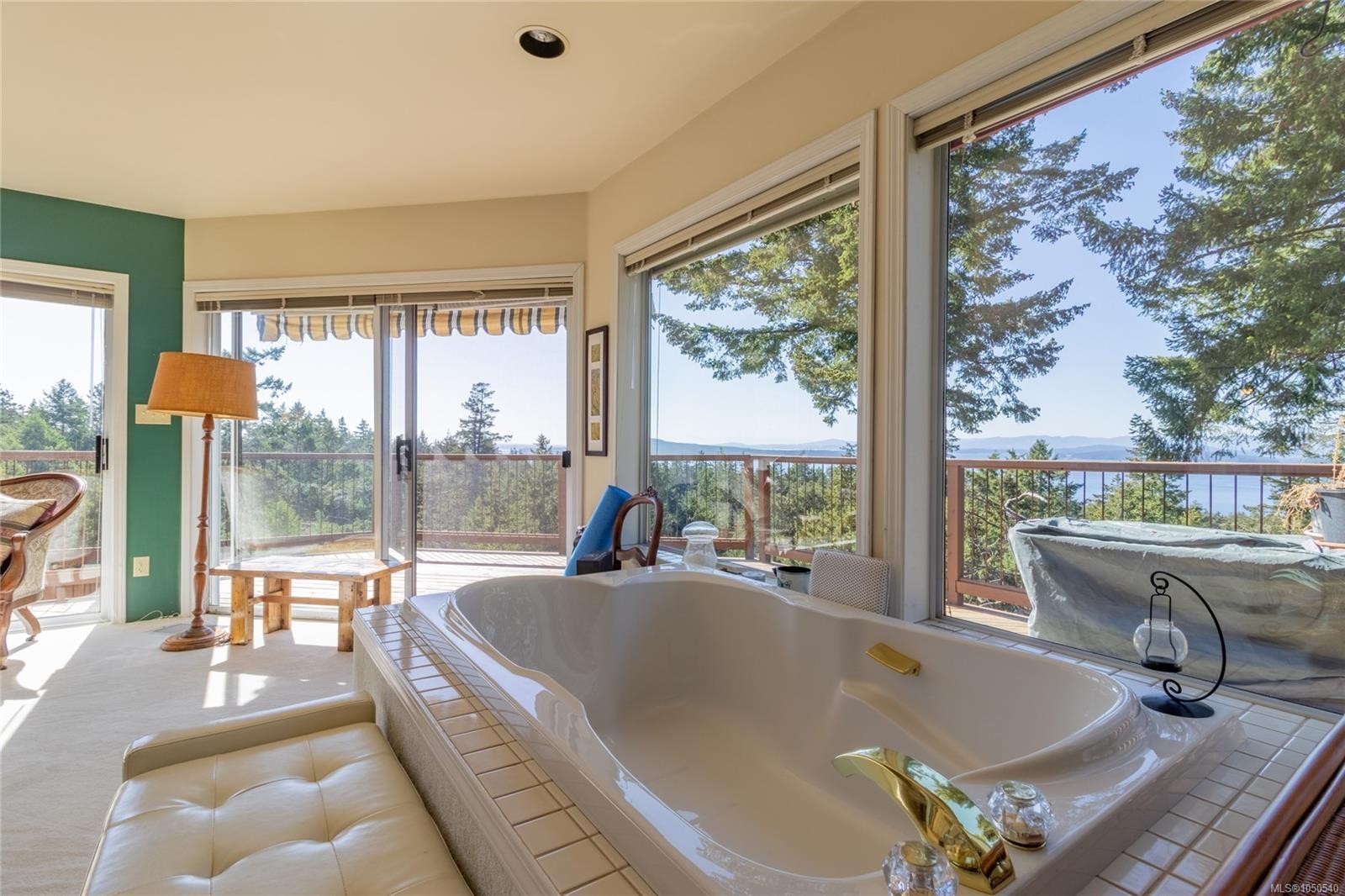37163 Galleon Way, Pender Island, BC