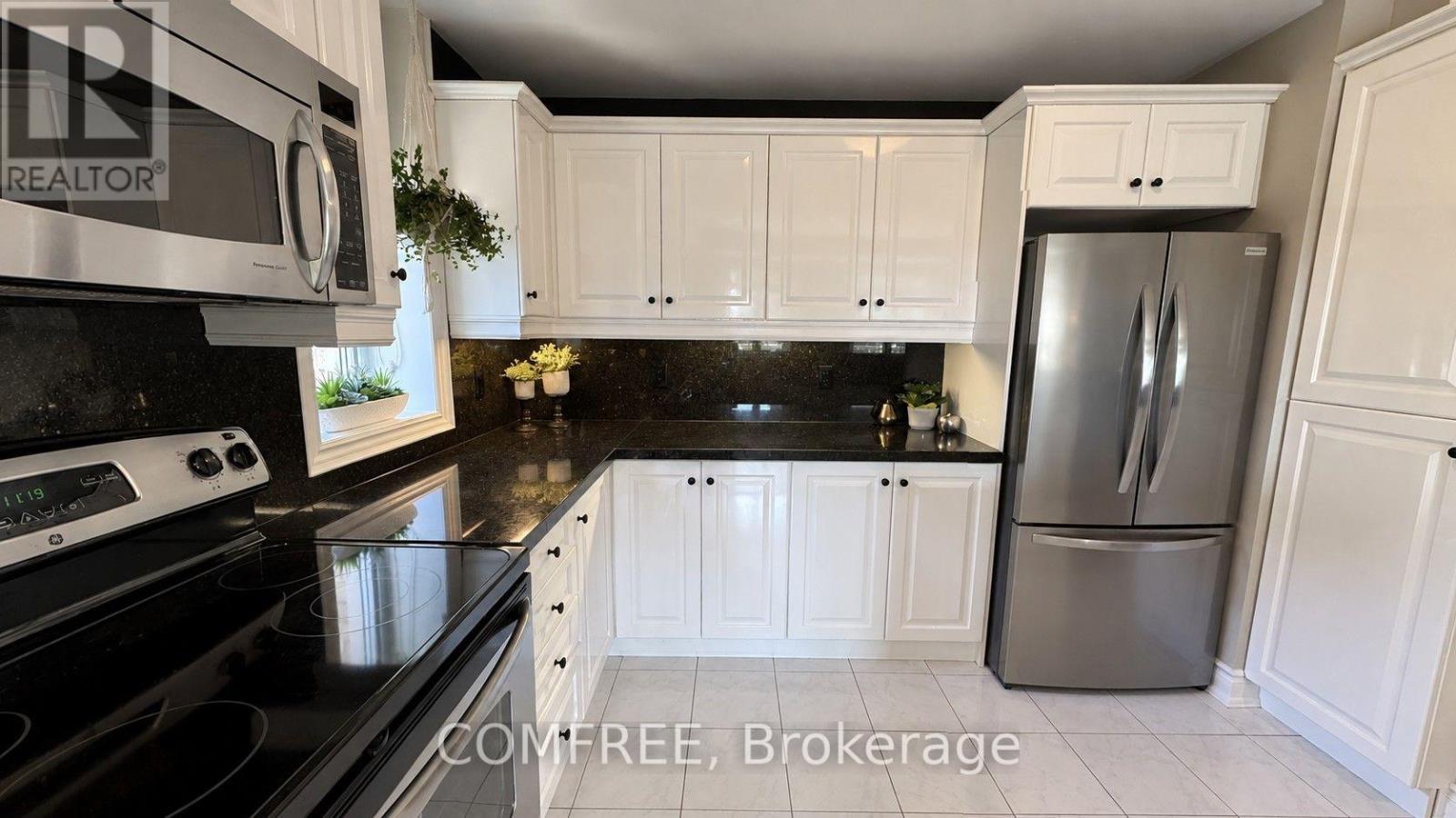 312 - 78 Sunset Boulevard, New Tecumseth, ON