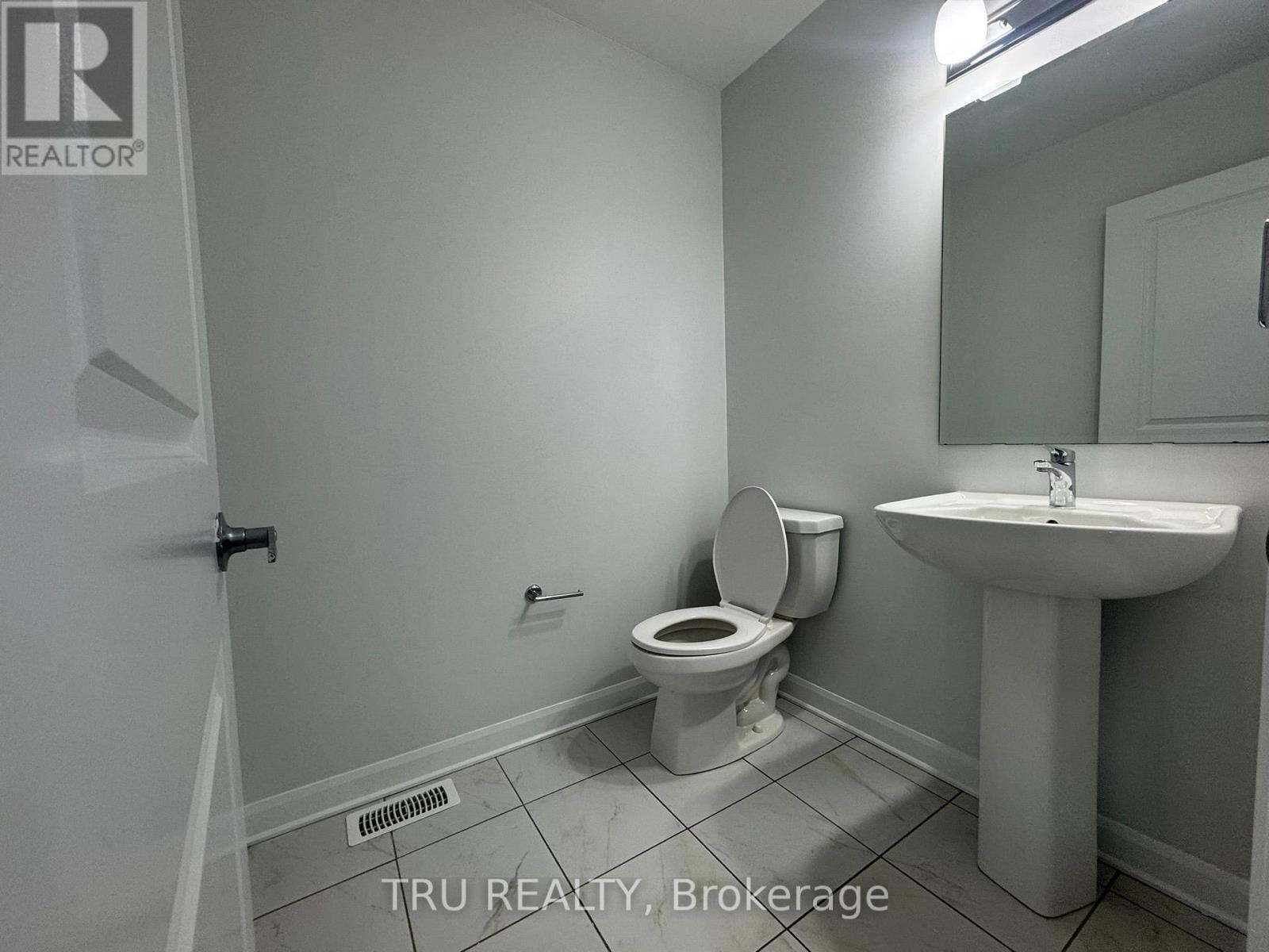Main floor Powder room - 76 Osler Street, Ottawa, ON