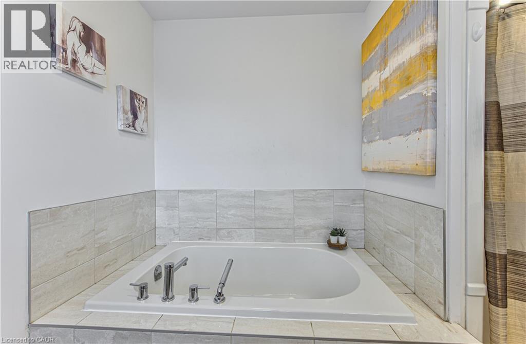4073 Stadelbauer Drive, Beamsville, ON