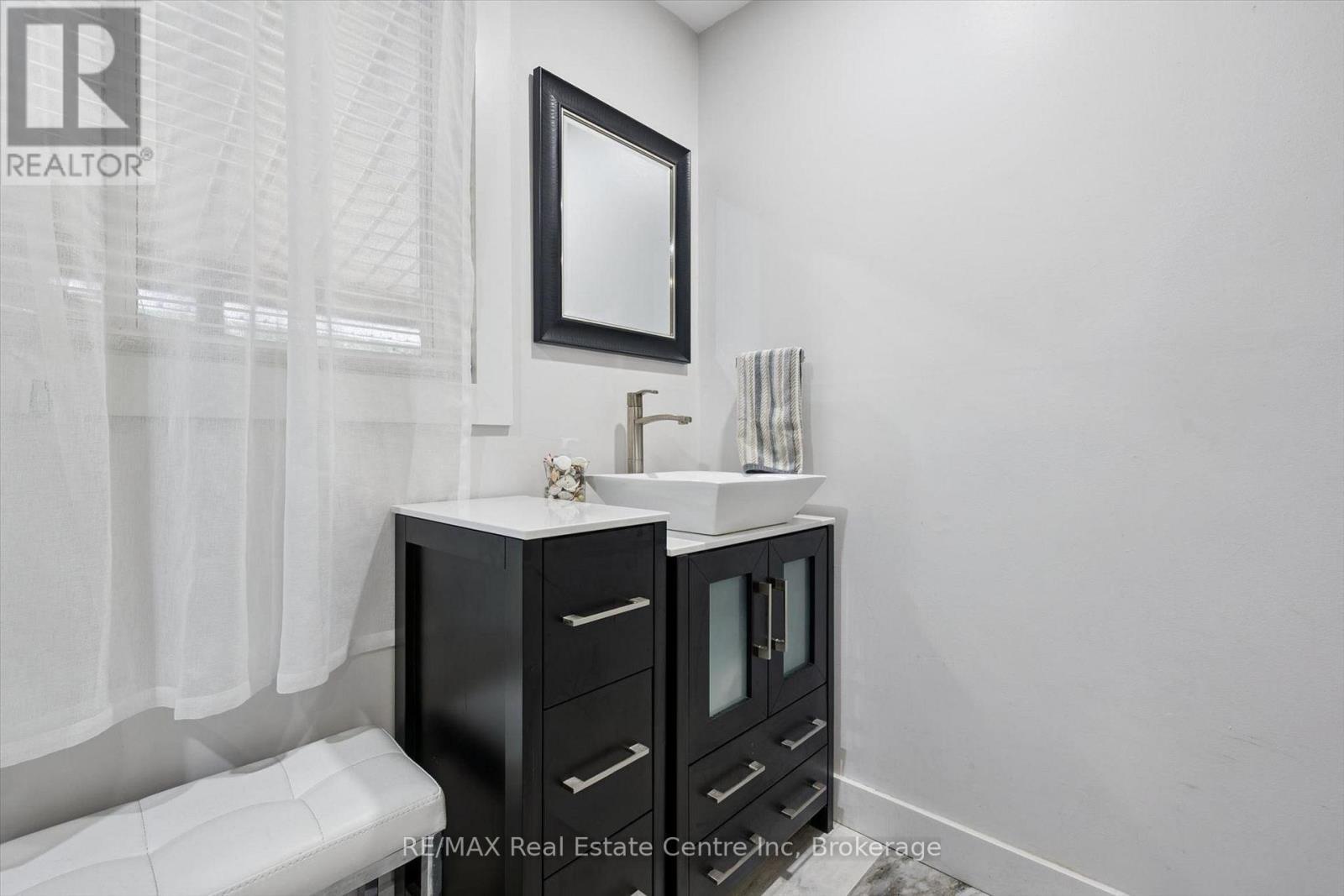 14 Ash Street, Guelph/Eramosa (Eden Mills), ON