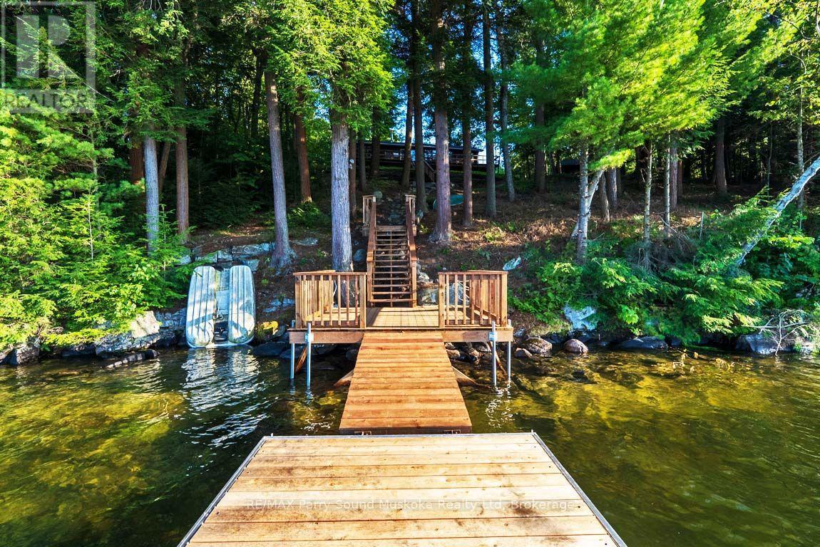 249' WATERFRONT on SPRING FED OTTER LAKE! - 33 Houston Lane, Seguin, ON