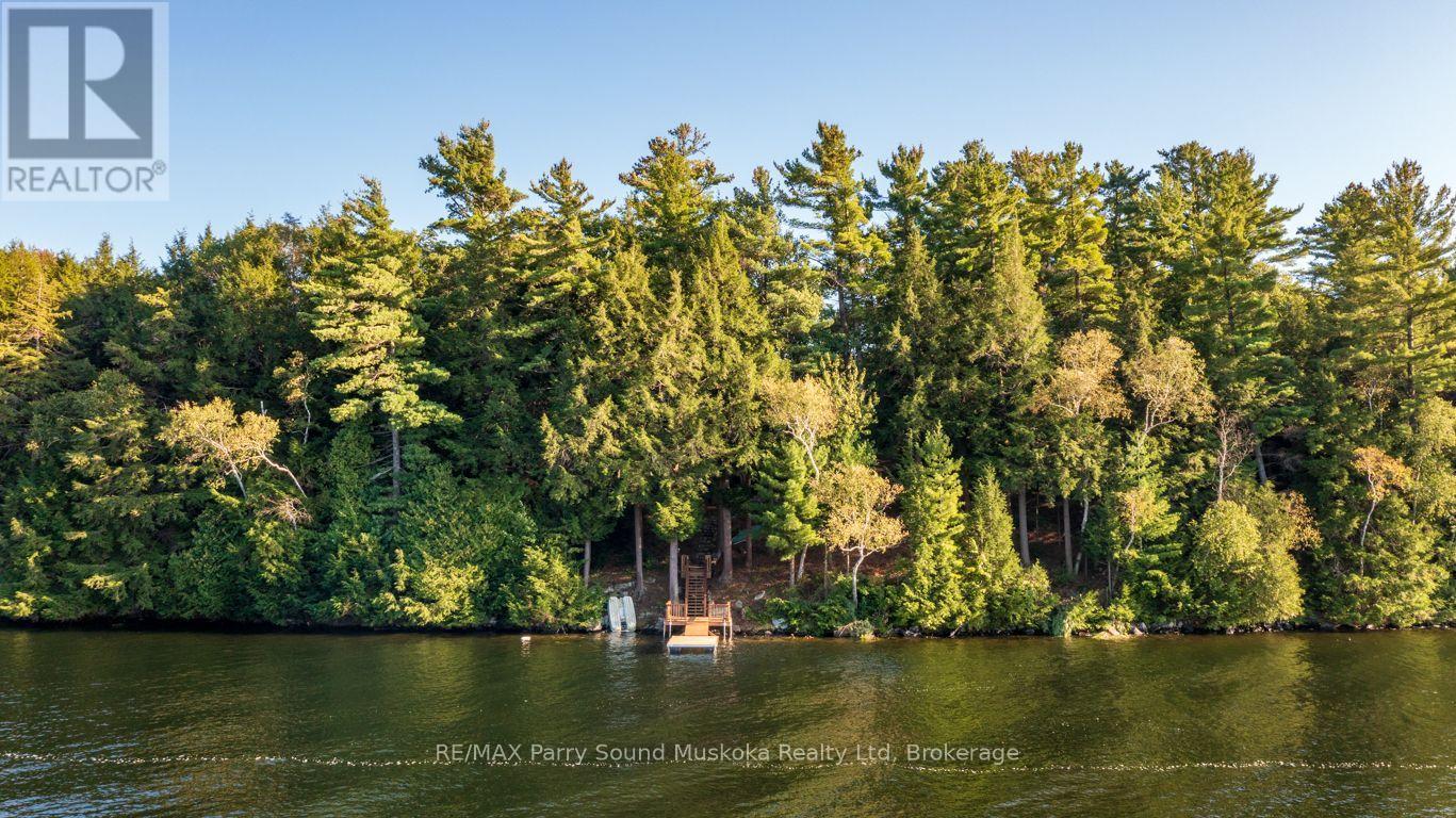 2.25 ACRES of PRIVACY! - 33 Houston Lane, Seguin, ON