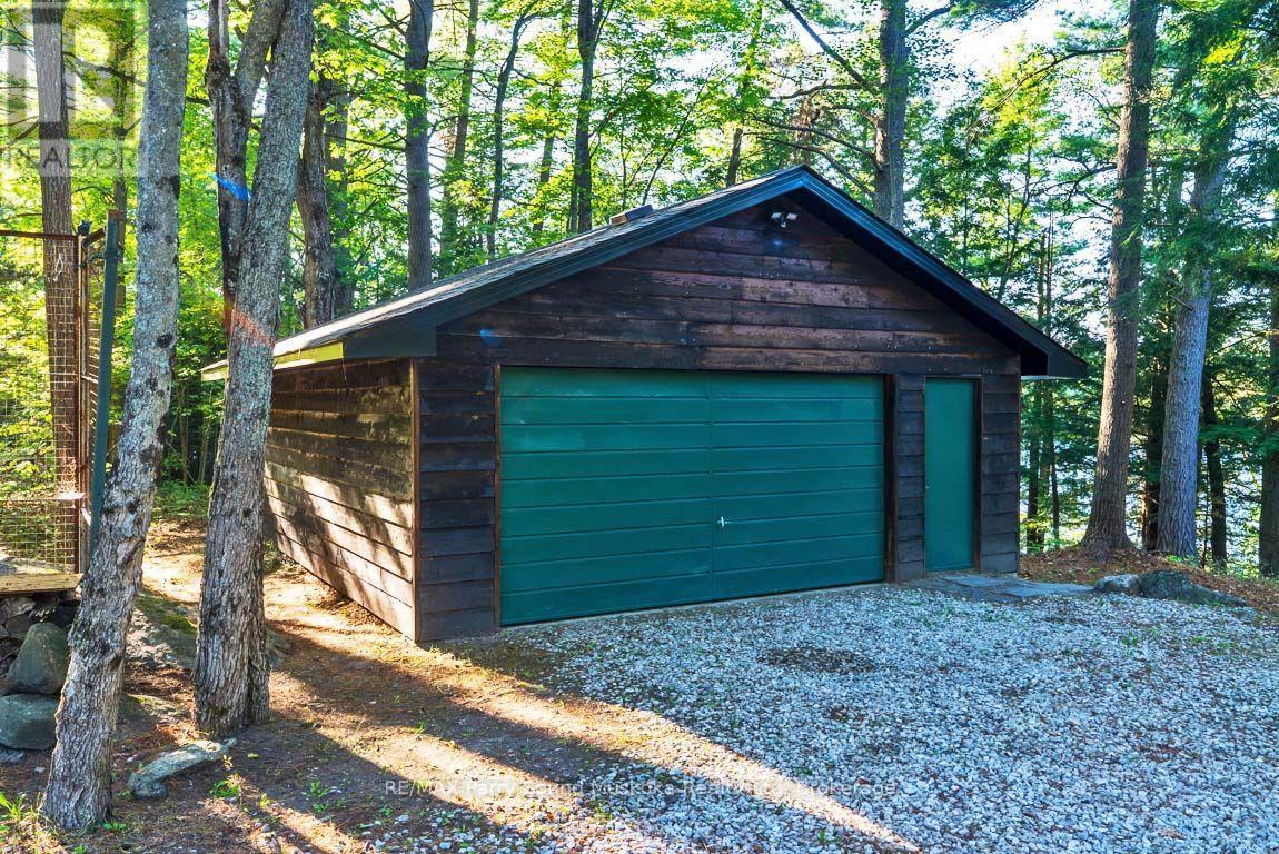 Detached garage for the toys - 33 Houston Lane, Seguin, ON