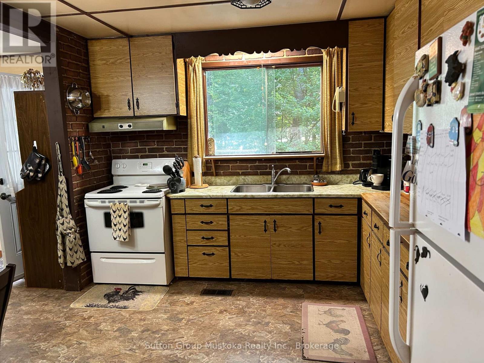 120 Line Hill Road, Huntsville (Chaffey), ON