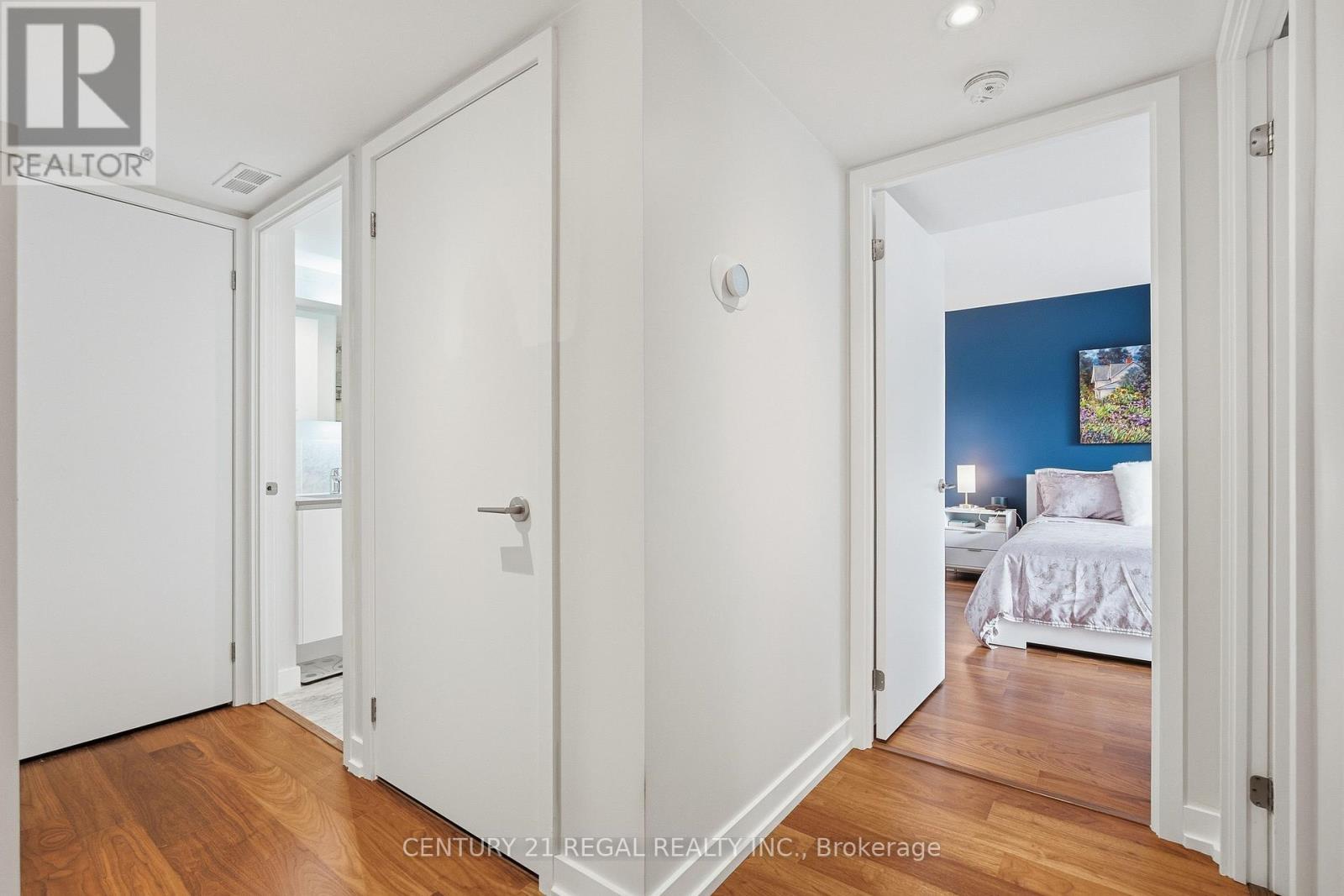 Th07 - 113 Mcmahon Drive, Toronto, ON