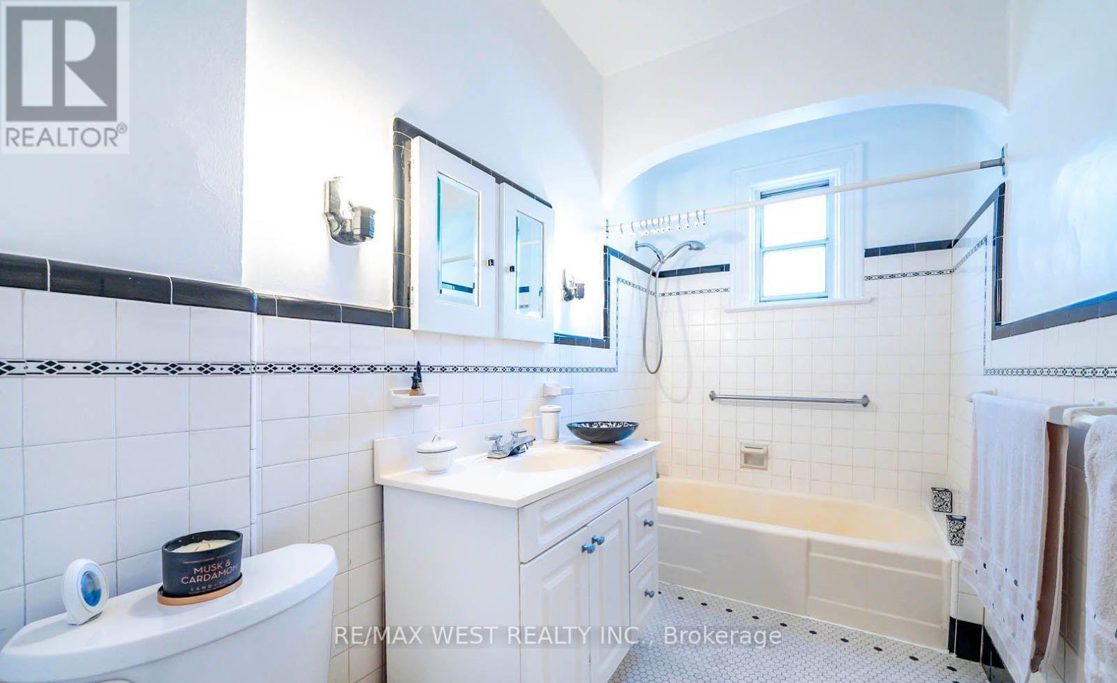 217 Gladstone Avenue, Toronto, ON