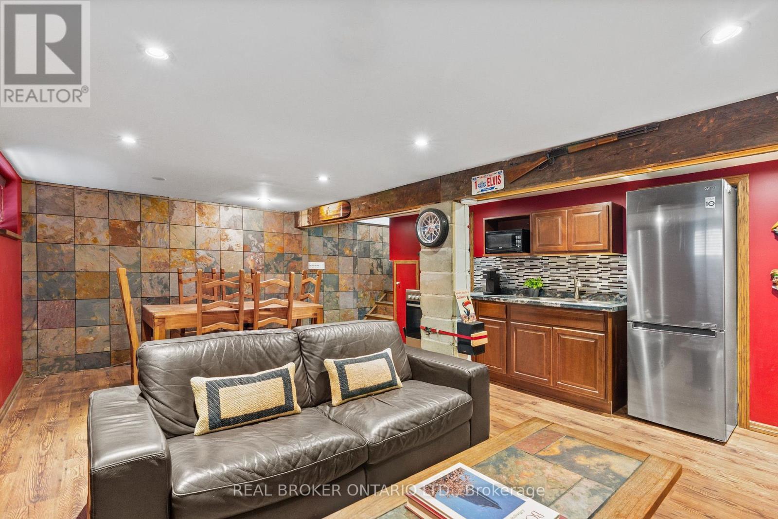 5 Acorn Avenue, Toronto, ON
