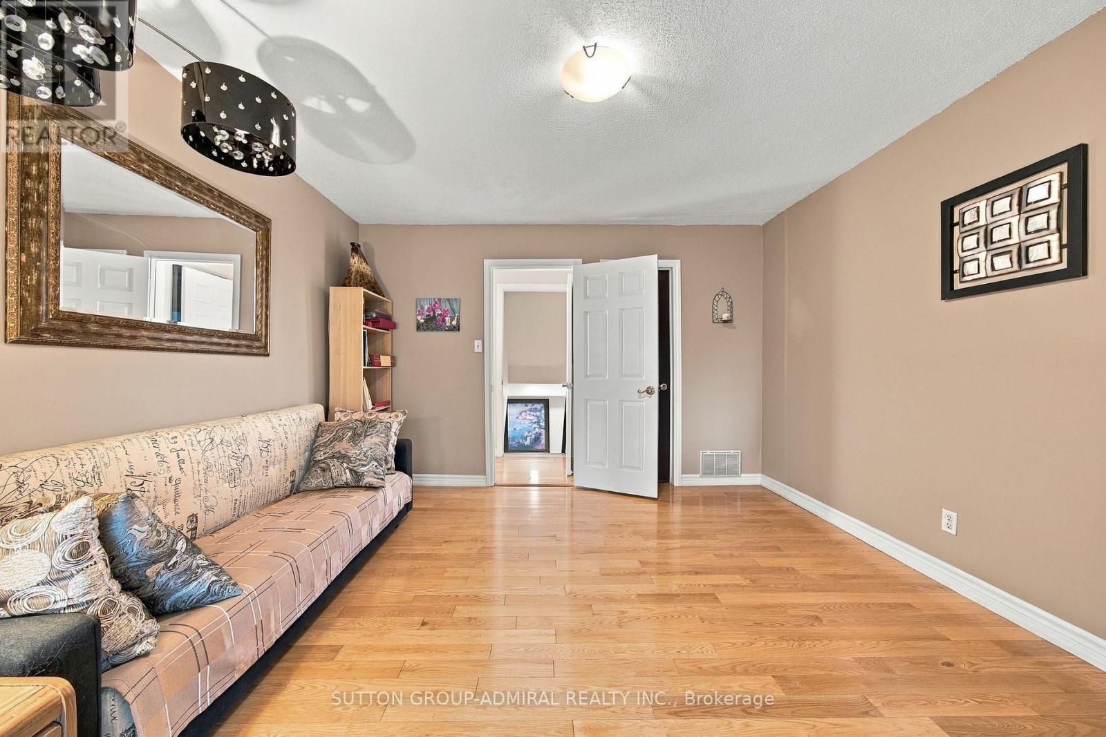1871 Silverberry Crescent, Mississauga, ON