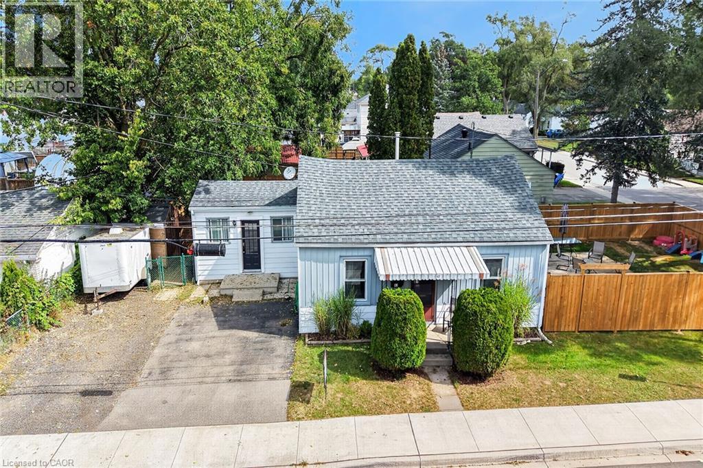 82 Division Street, Brantford, ON