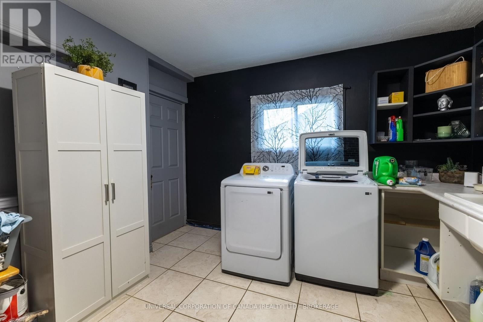 Laundry Area - Joins Front and Rear Sections - 2234 Line 34 Line, Perth East (Shakespeare), ON