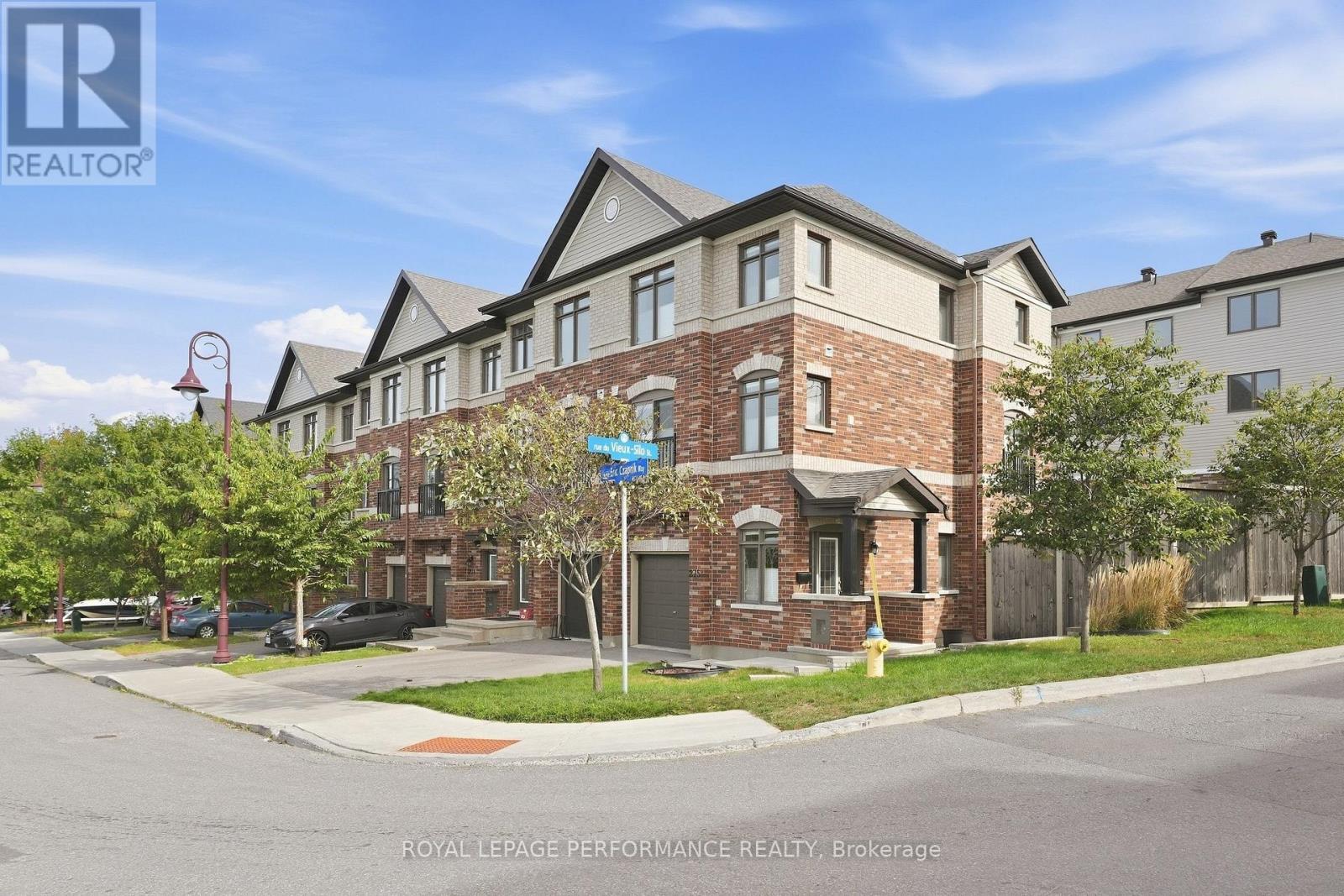 275 Eric Czapnik Way, Ottawa, ON