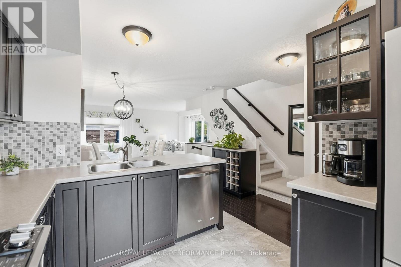 275 Eric Czapnik Way, Ottawa, ON