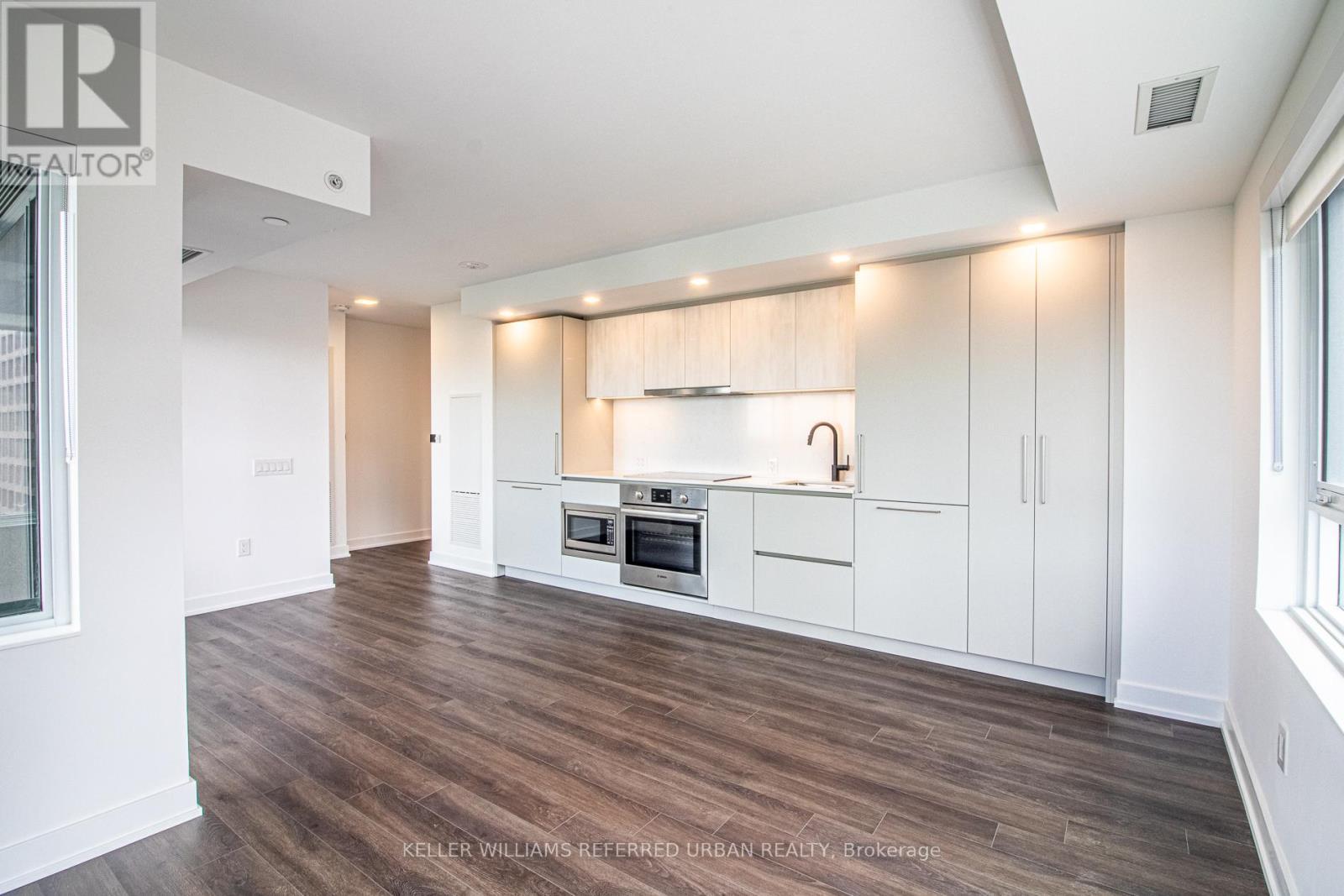 2104 - 609 Sherbourne Street, Toronto, ON