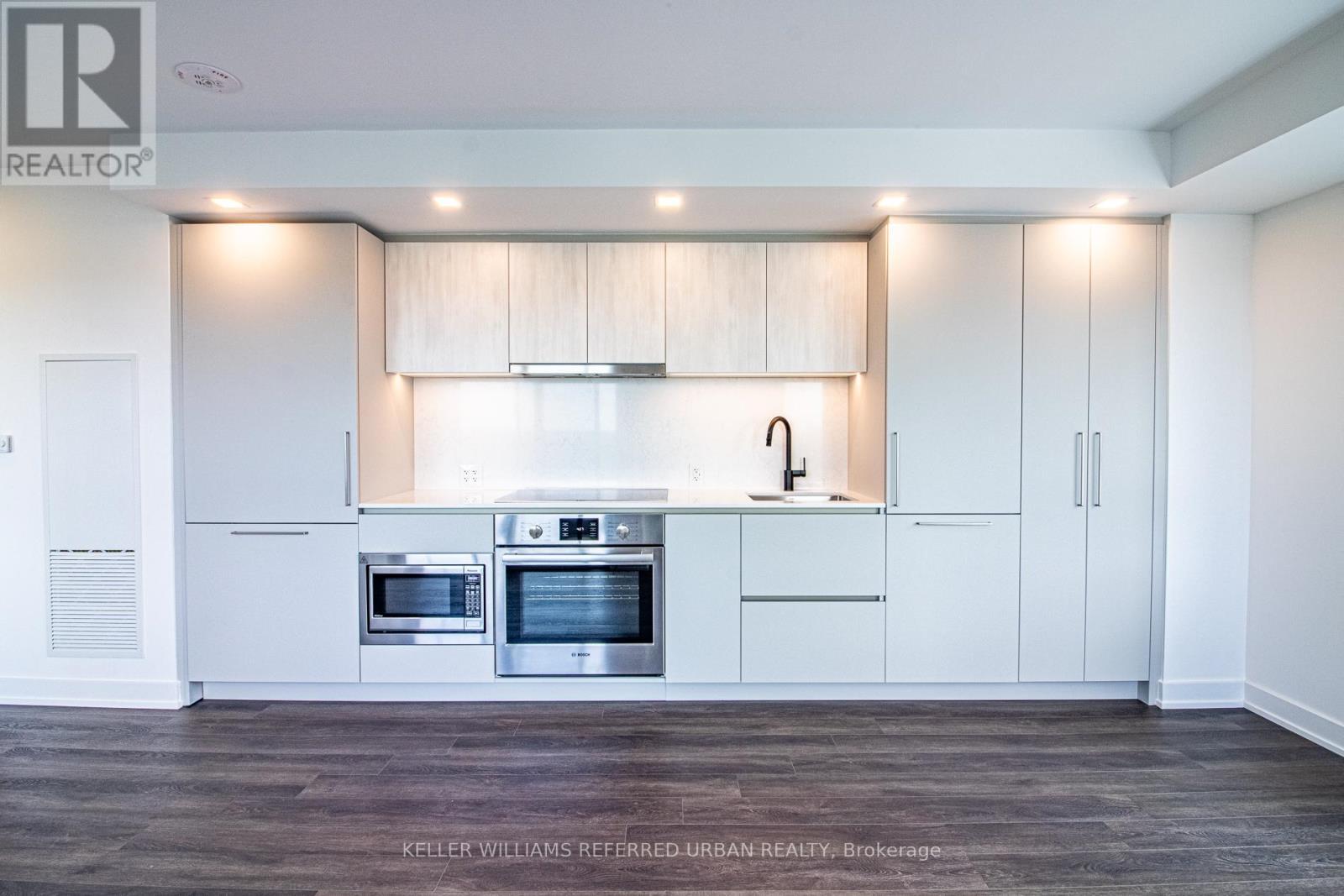 2104 - 609 Sherbourne Street, Toronto, ON