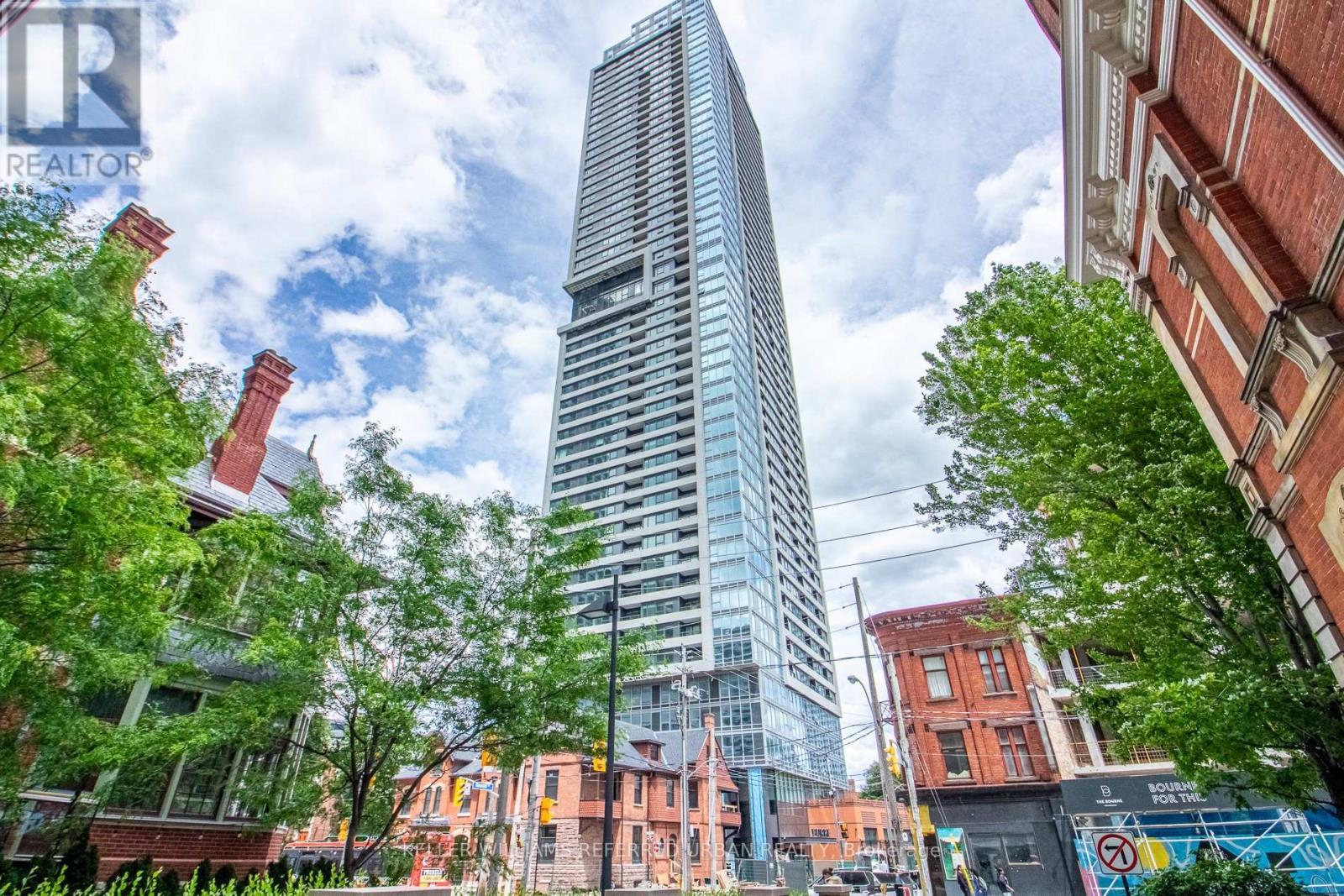 2104 - 609 Sherbourne Street, Toronto, ON