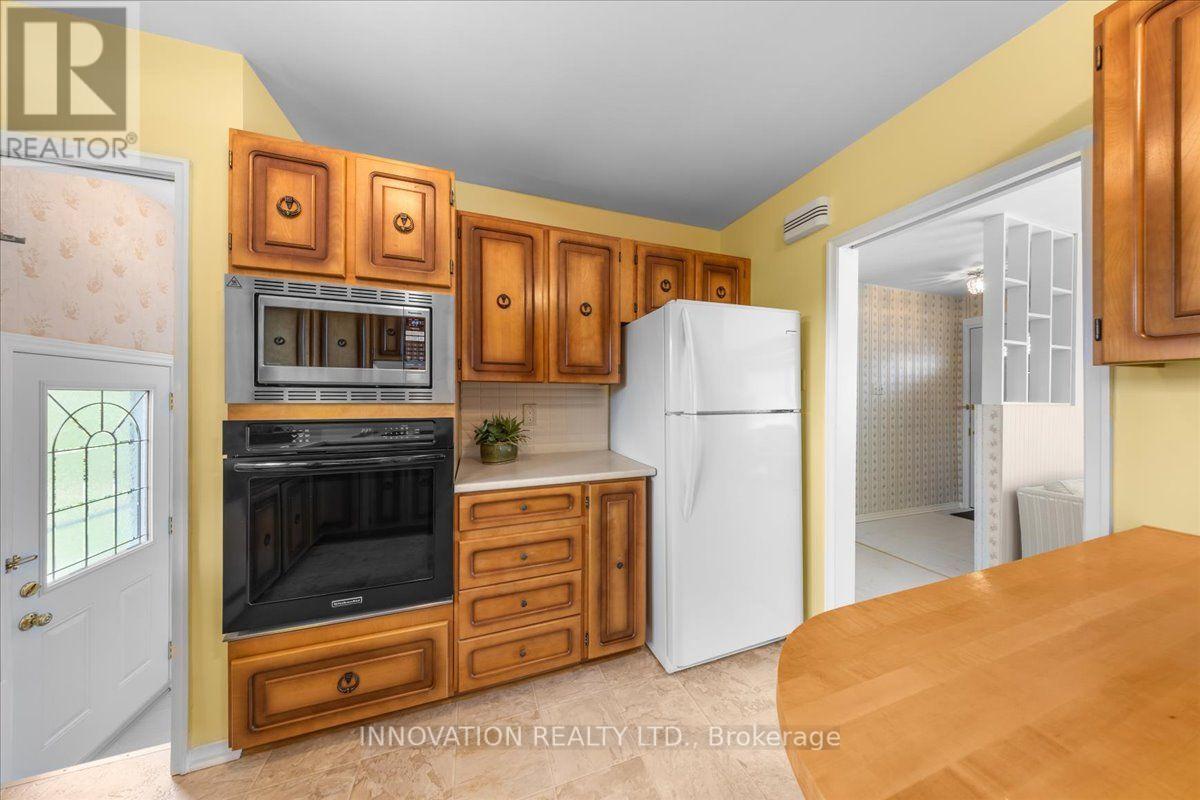 25 Brent Avenue, Ottawa, ON