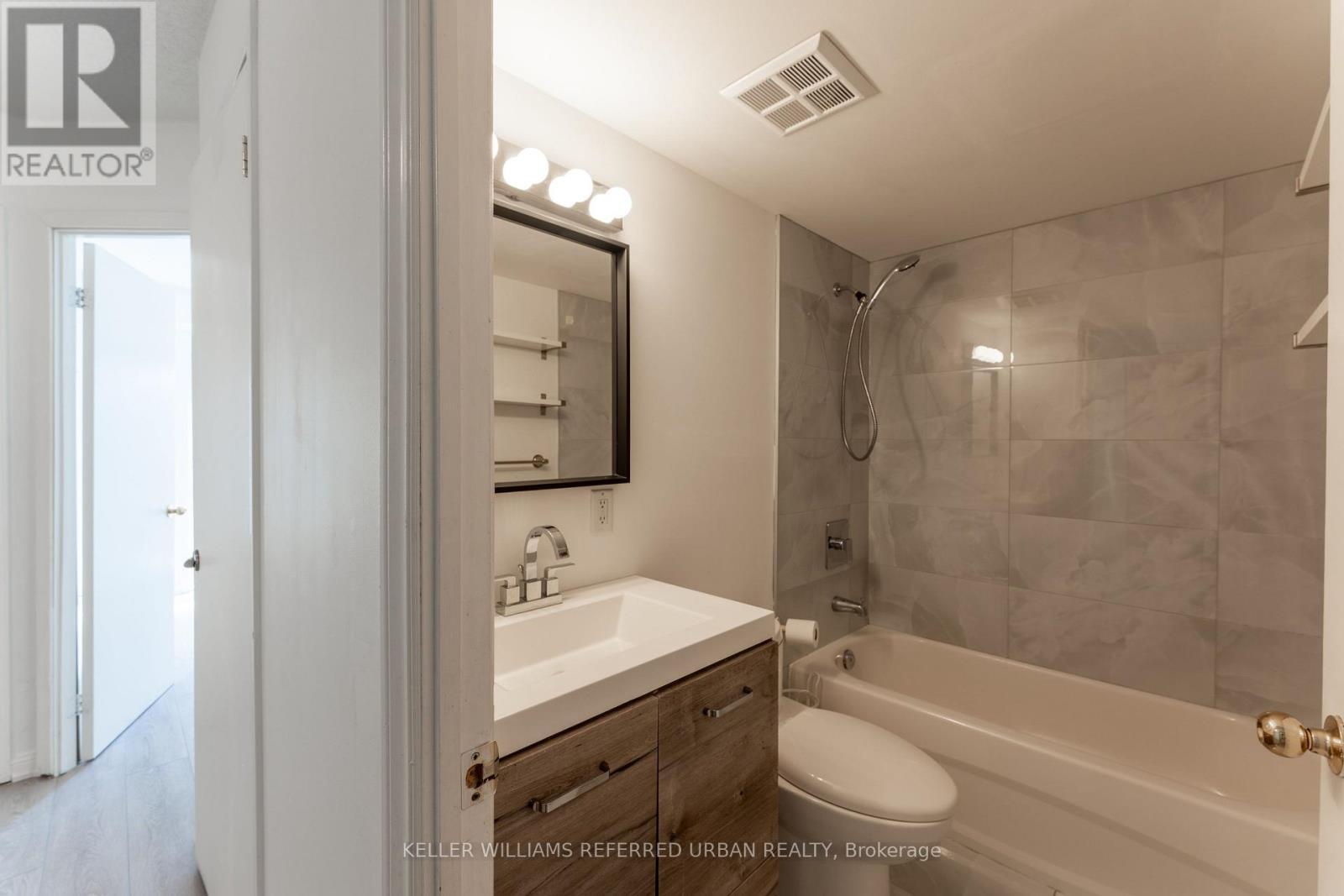 Bathroom - 651 - 3 Everson Drive, Toronto, ON
