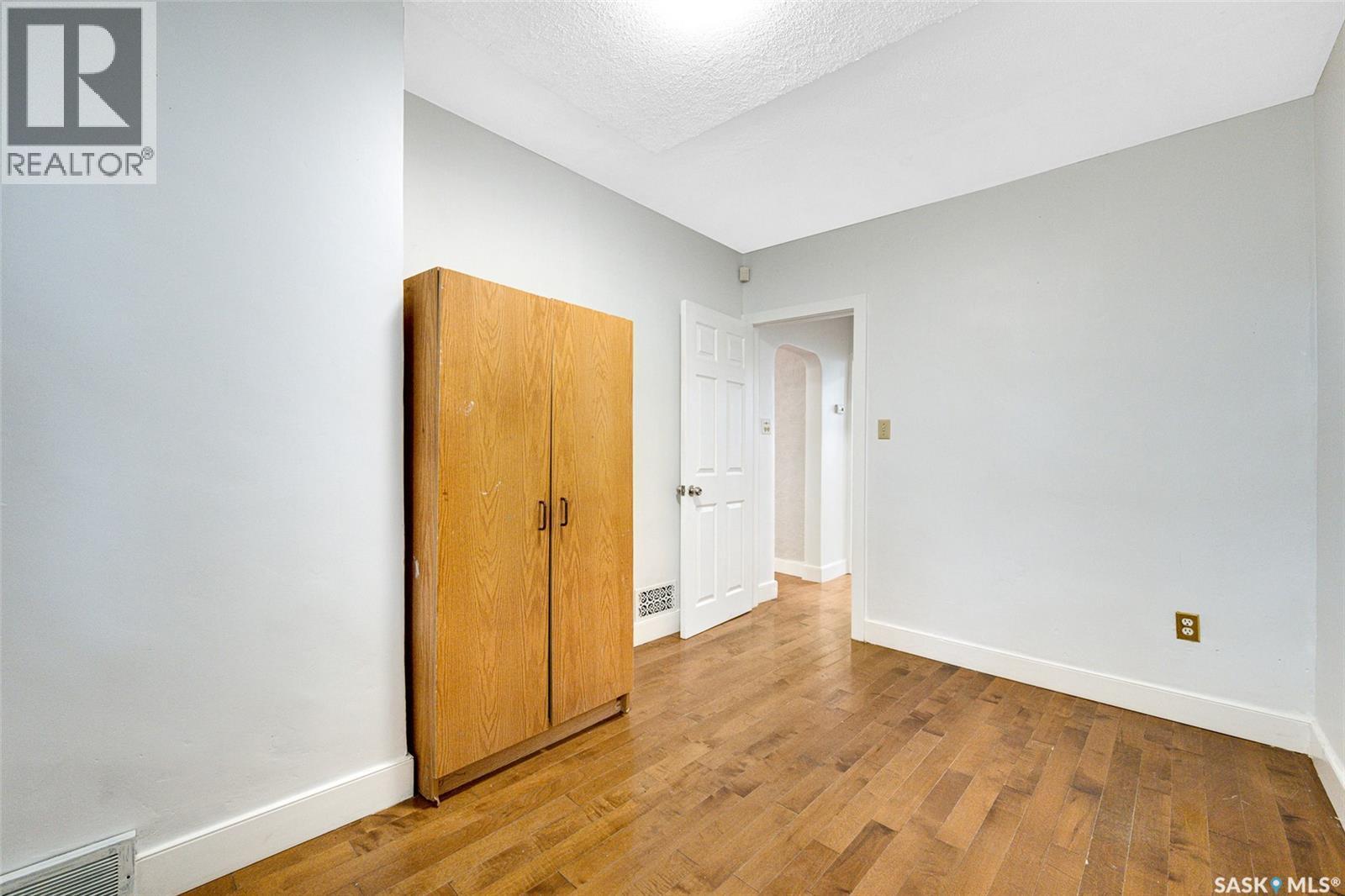 321 E Avenue S, Saskatoon, SK