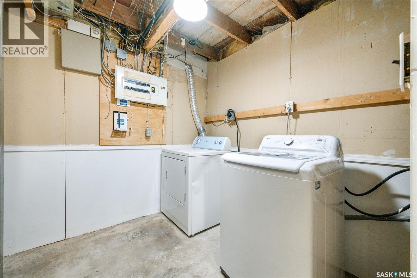 321 E Avenue S, Saskatoon, SK