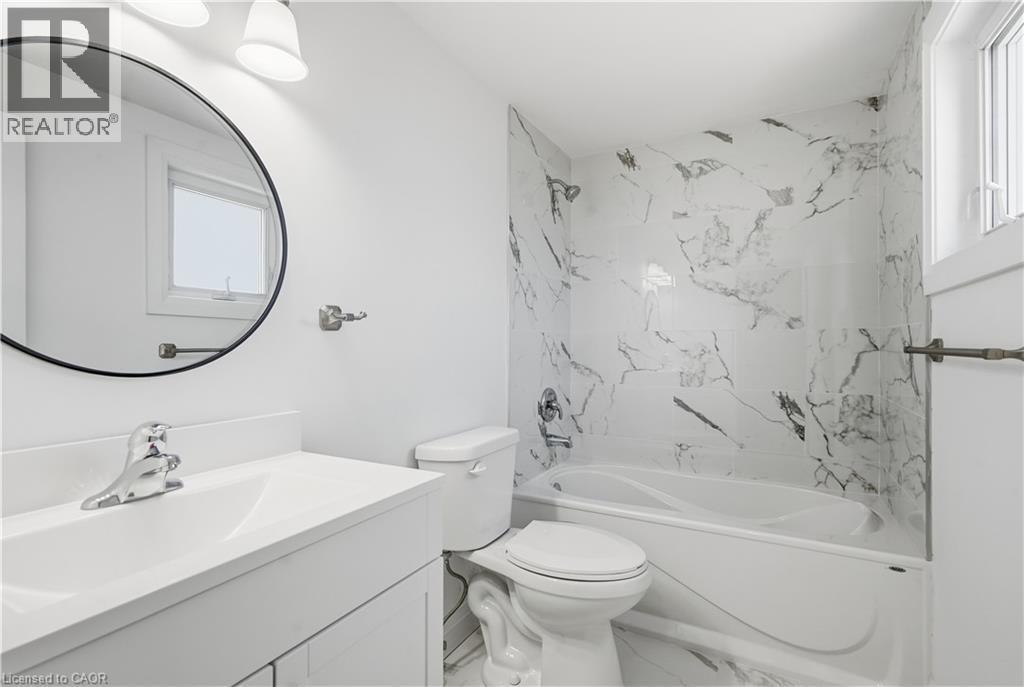 27 Cummington Place, Welland, ON