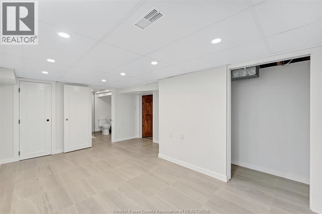 825 Morton Drive, Lasalle, ON