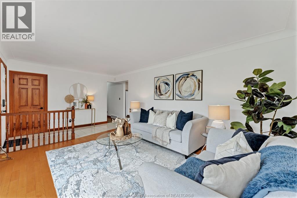 825 Morton Drive, Lasalle, ON