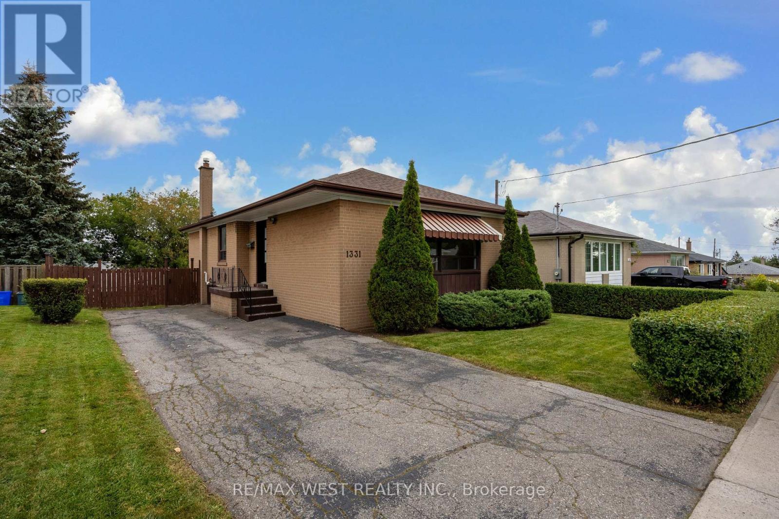 1331 Sharbot Street, Oshawa, ON