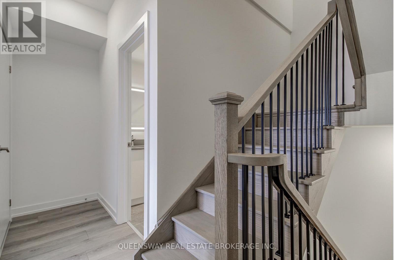 3079 Pharmacy Avenue, Toronto, ON