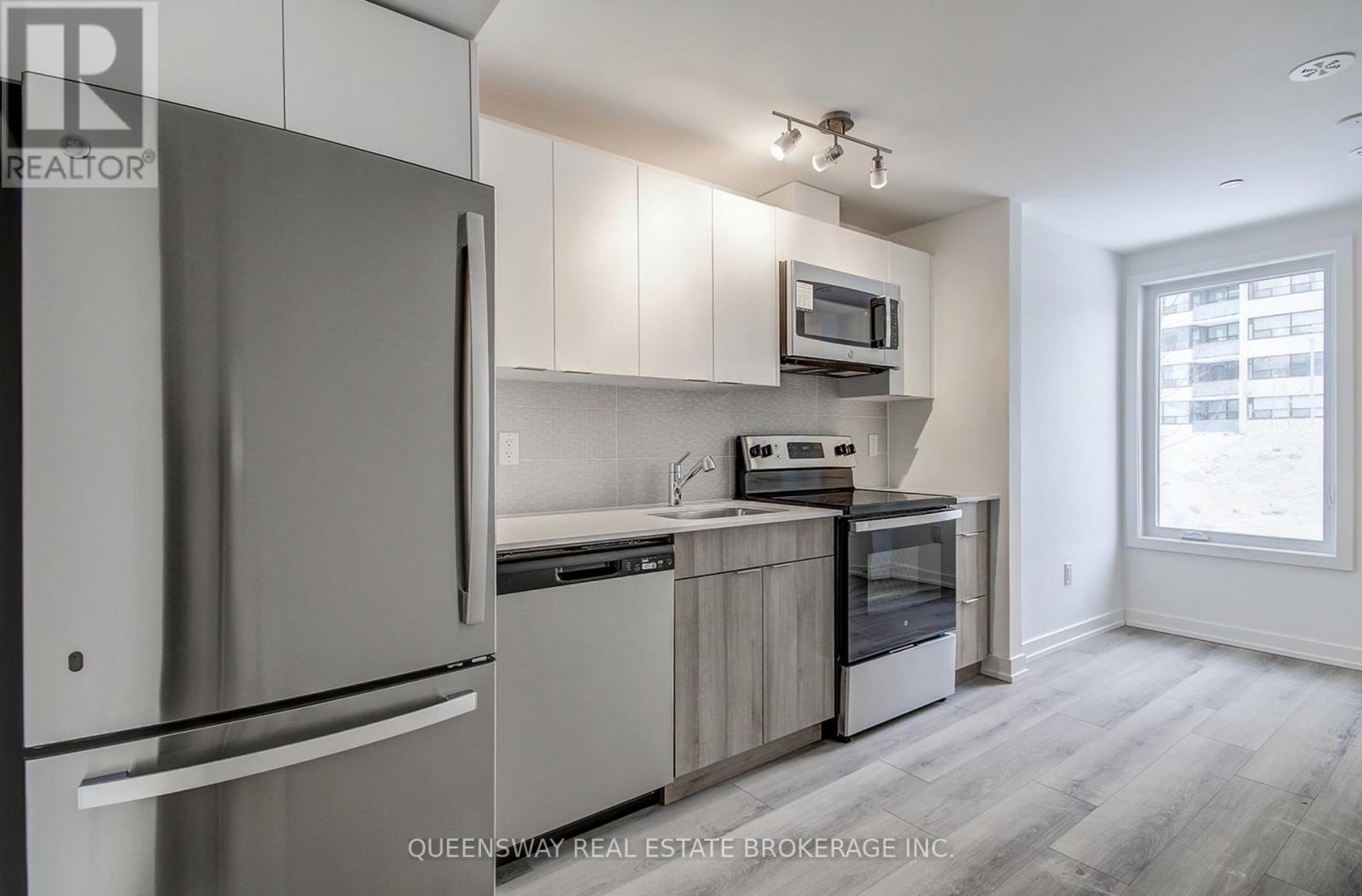 3079 Pharmacy Avenue, Toronto, ON