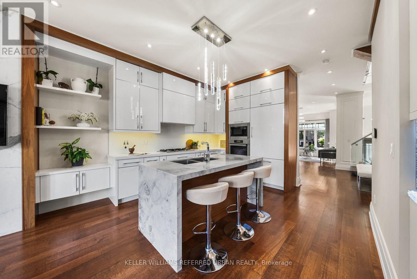 32 Cranbrooke Avenue, Toronto, ON
