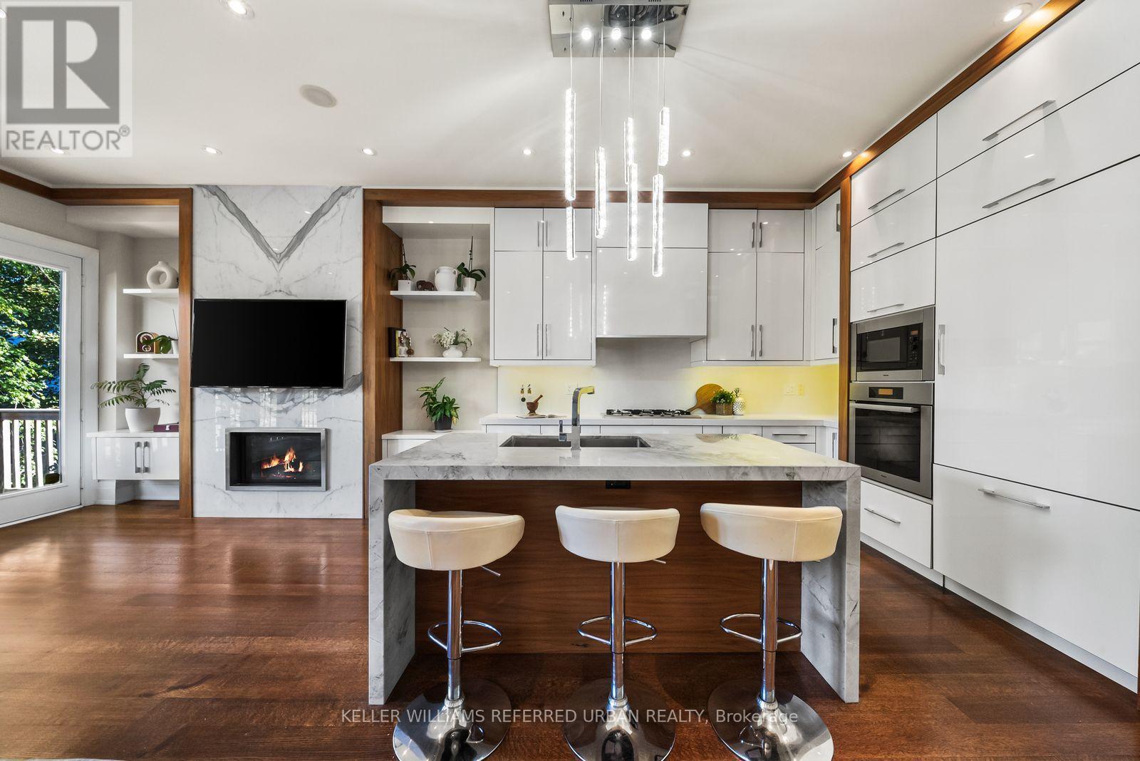 32 Cranbrooke Avenue, Toronto, ON