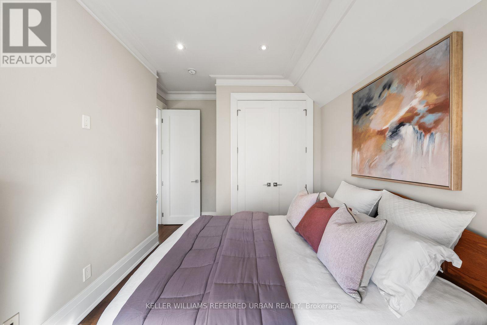 32 Cranbrooke Avenue, Toronto, ON