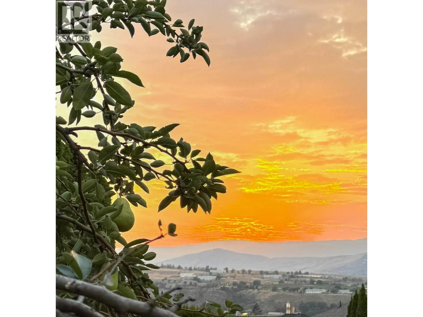 Sunsets are just stunning from this home! - 1113 Mt Fosthall Drive, Vernon, BC