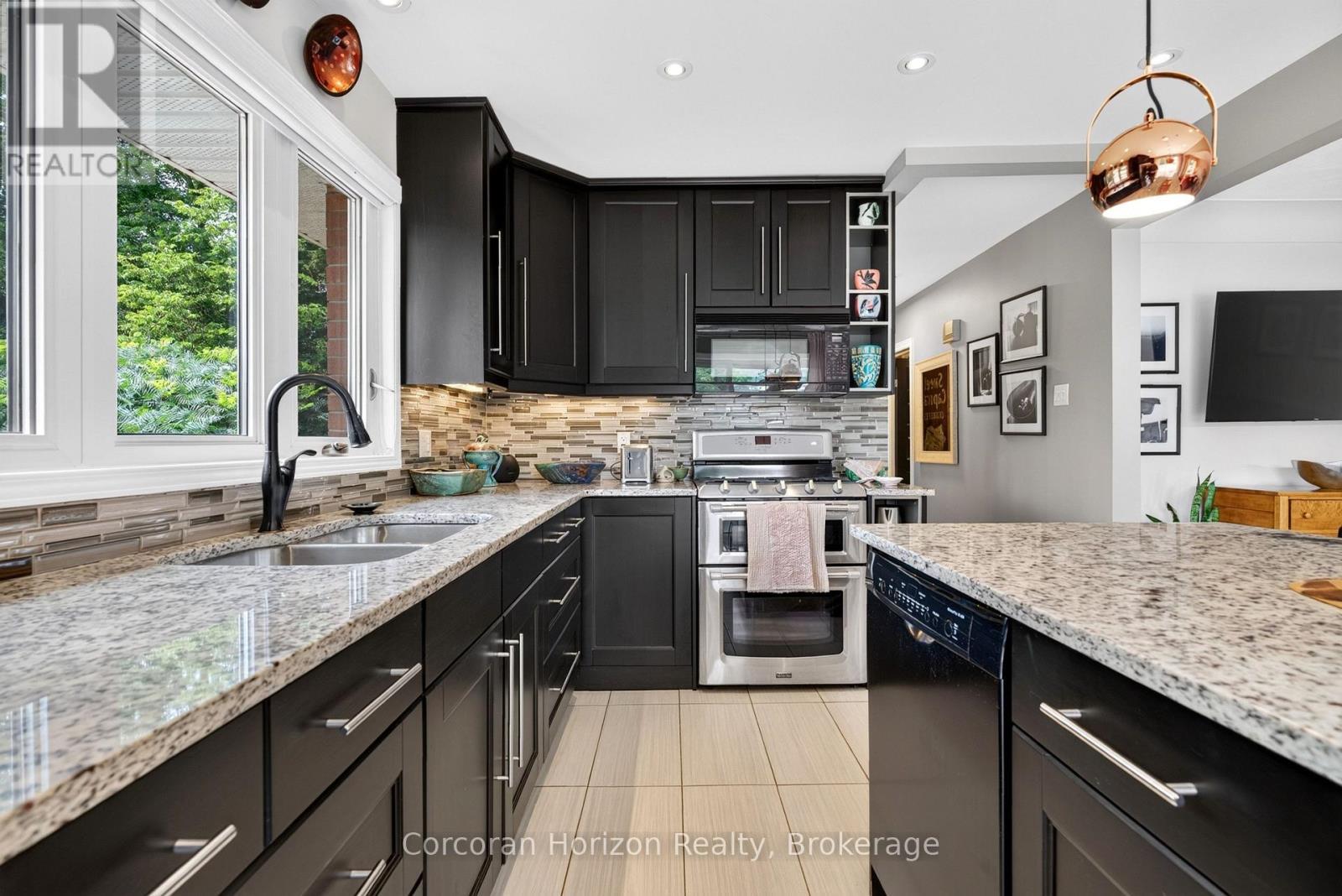 592 Aberdeen Avenue, Hamilton (Kirkendall), ON