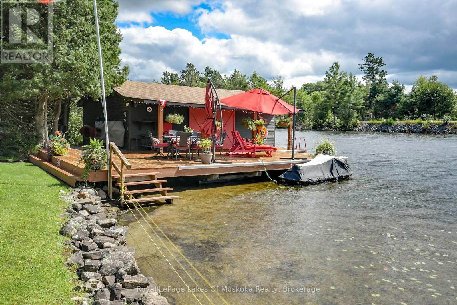 Summertime fun! - 2 Leslie Drive W, Bracebridge (Monck (Bracebridge)), ON