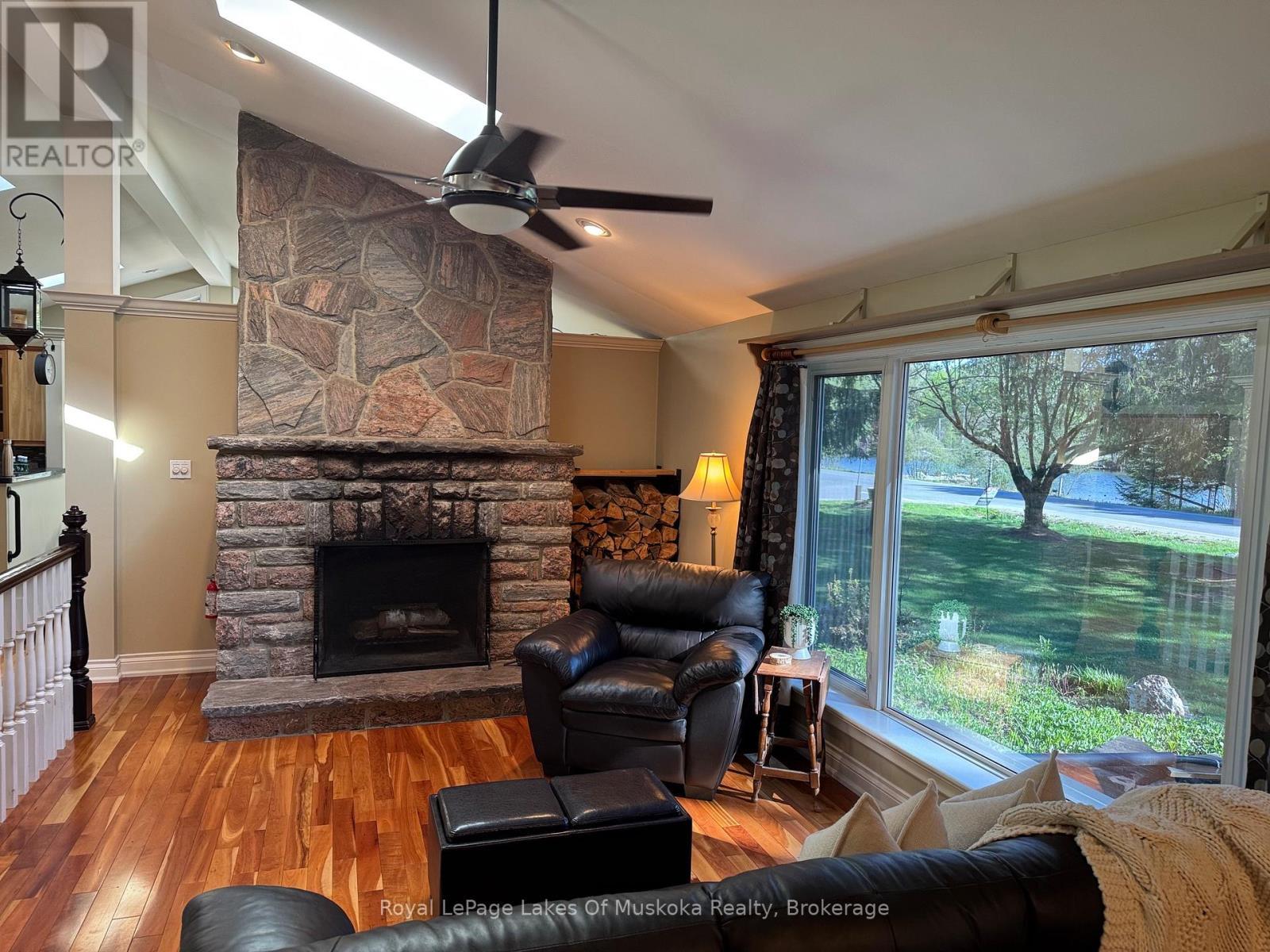 or change it to a propane insert! - 2 Leslie Drive W, Bracebridge (Monck (Bracebridge)), ON