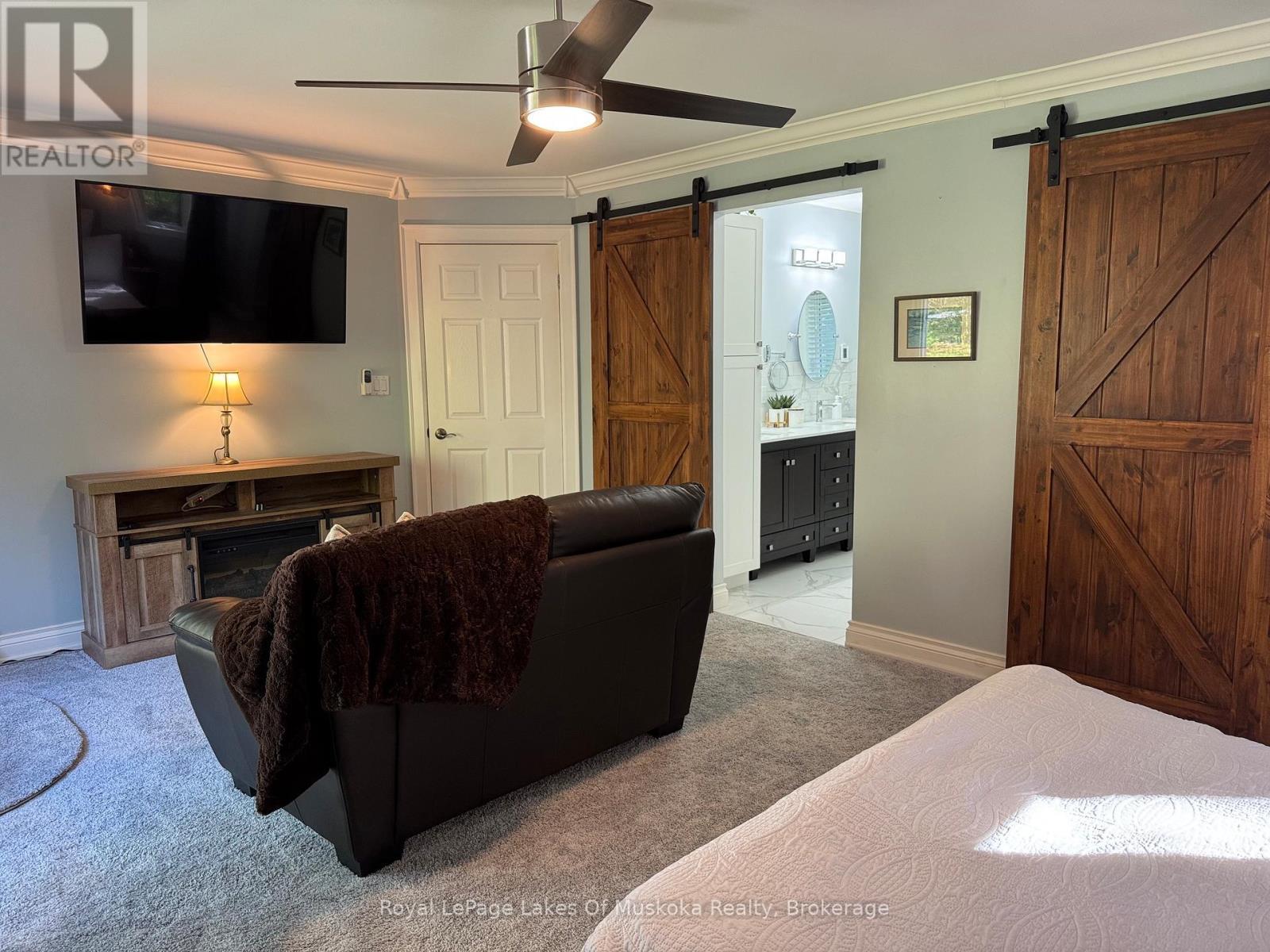 primary bedroom - 2 Leslie Drive W, Bracebridge (Monck (Bracebridge)), ON