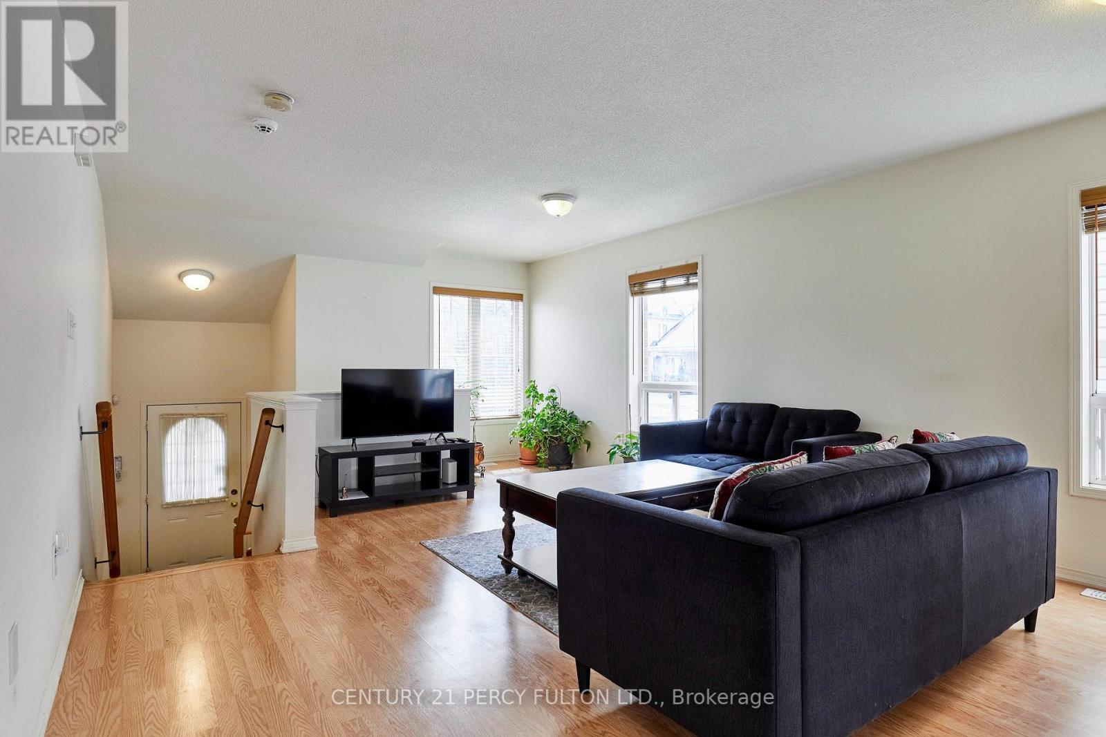 8 Knowles Street, Ajax, ON