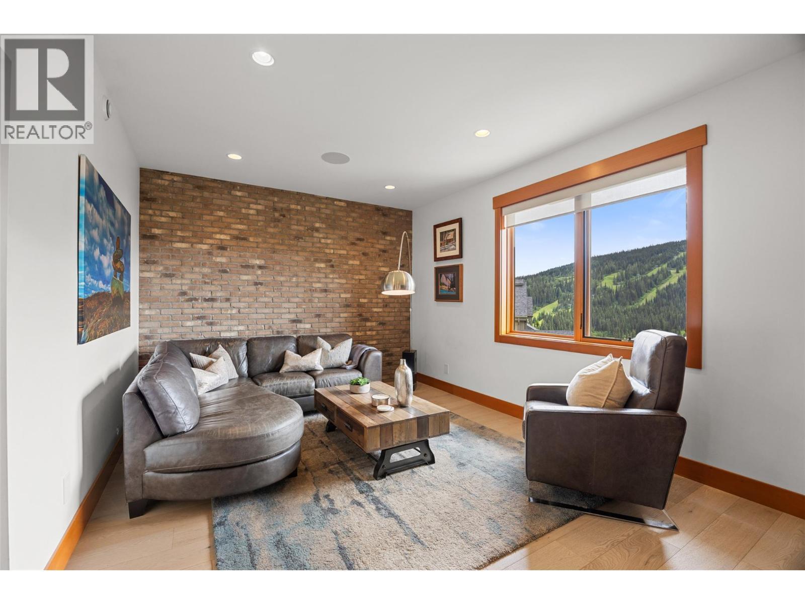 4249 Bella Vista Drive, Sun Peaks, BC