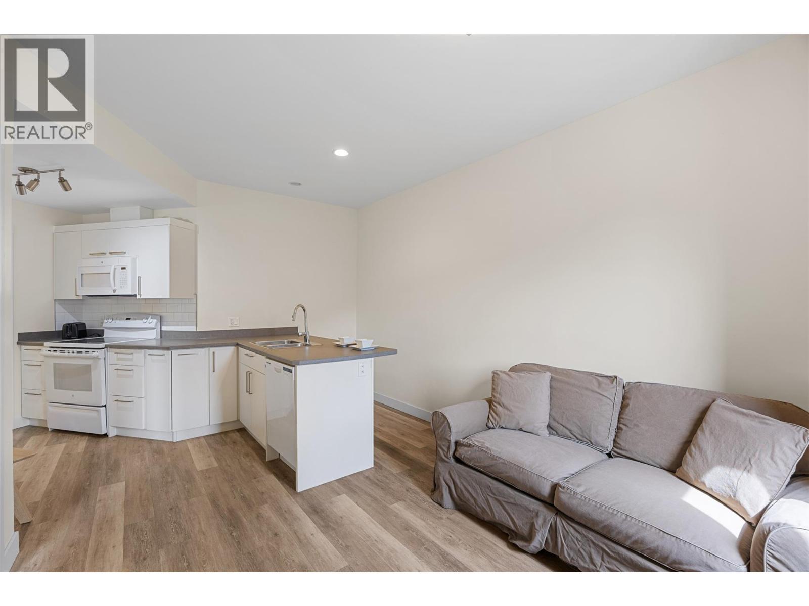 4249 Bella Vista Drive, Sun Peaks, BC