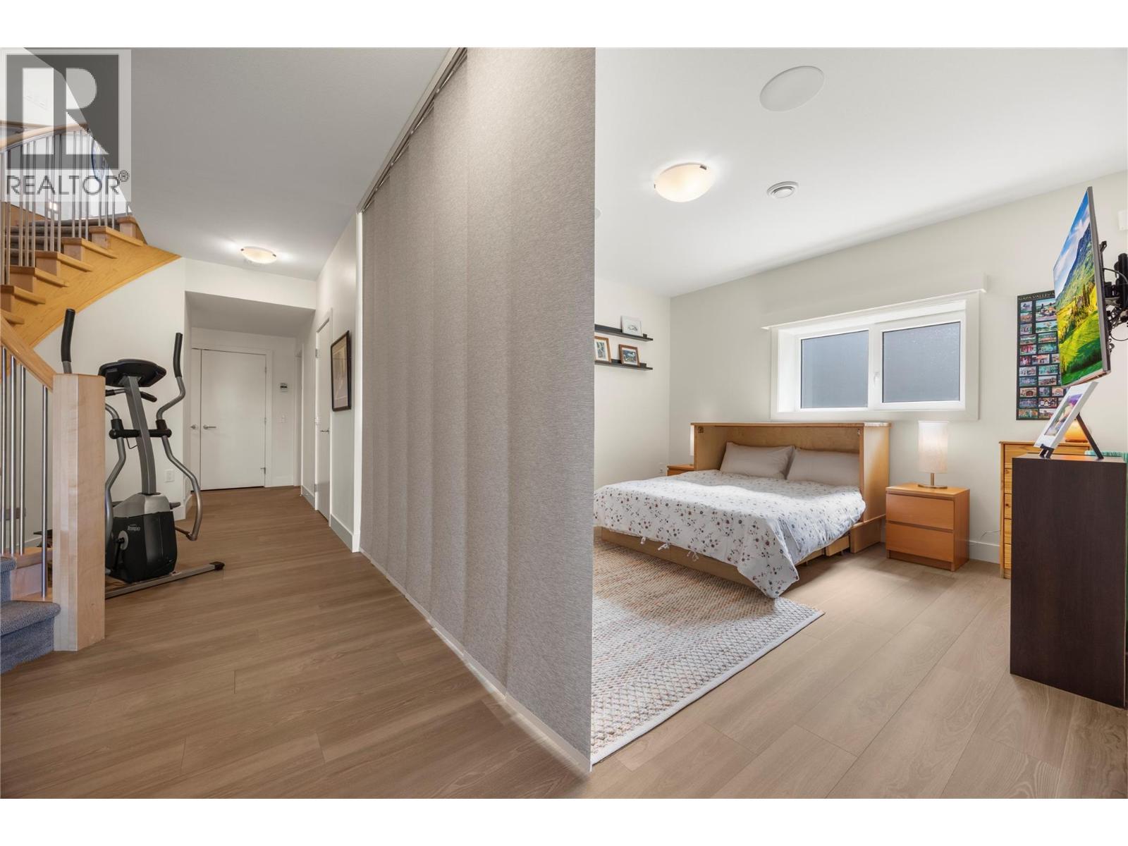 Room divider in place - 2442 Bella Vista Street, Kelowna, BC