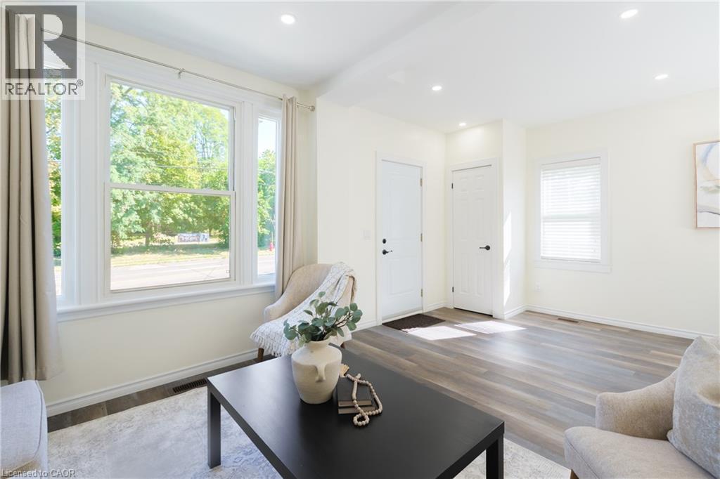 95 Fennell Avenue W, Hamilton, ON