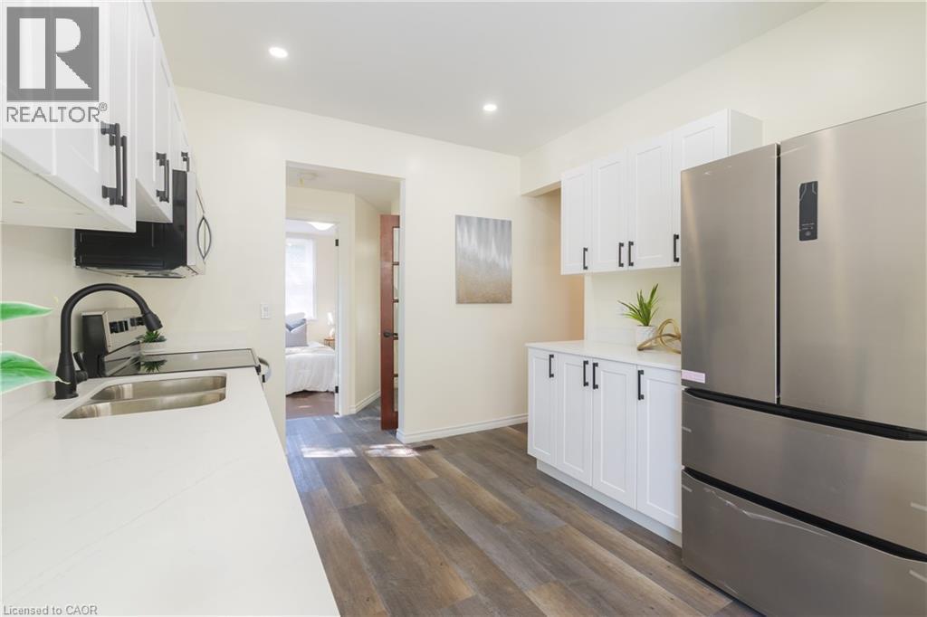 95 Fennell Avenue W, Hamilton, ON