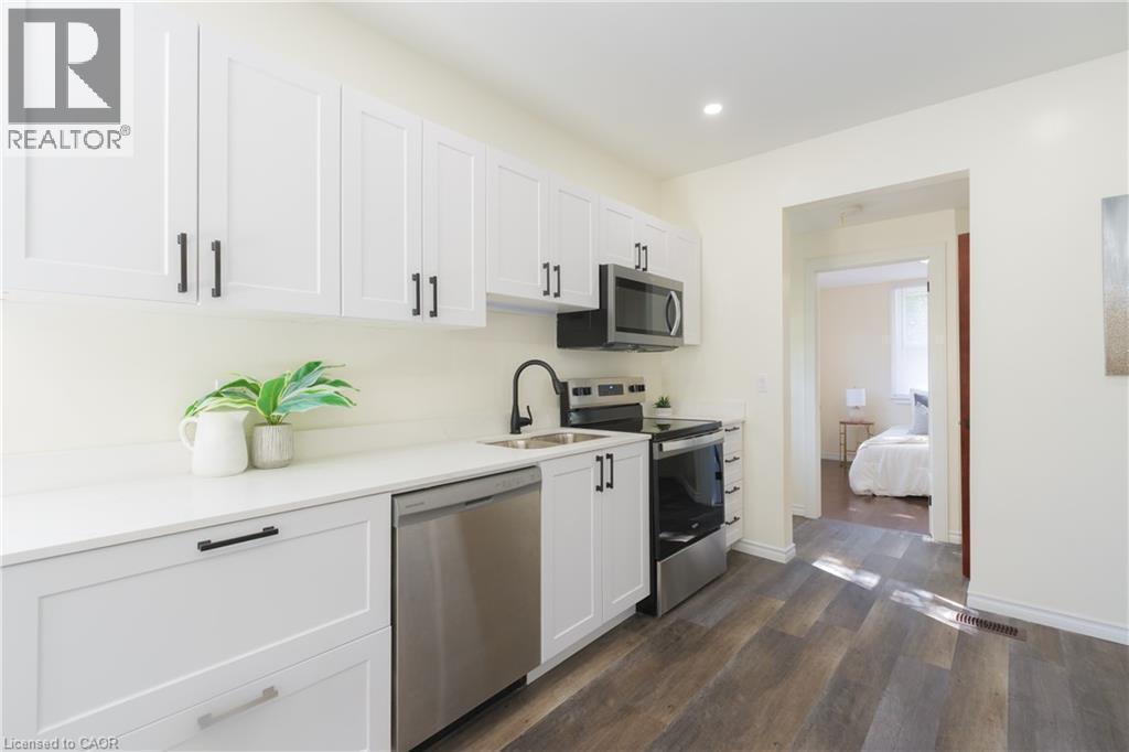 95 Fennell Avenue W, Hamilton, ON