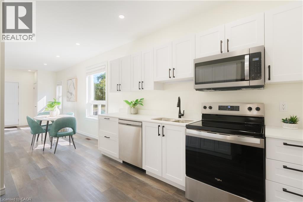 95 Fennell Avenue W, Hamilton, ON