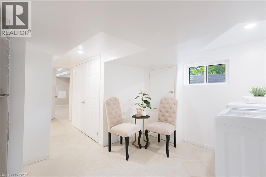 95 Fennell Avenue W, Hamilton, ON