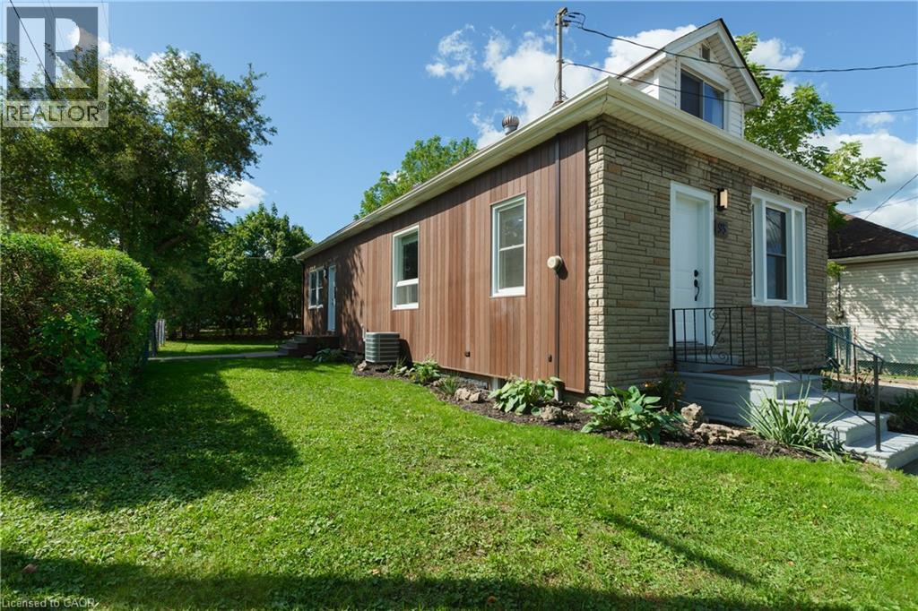95 Fennell Avenue W, Hamilton, ON